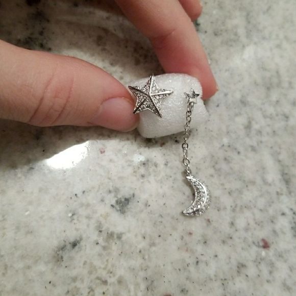 Moon and Star Earrings - Picture 3 of 4